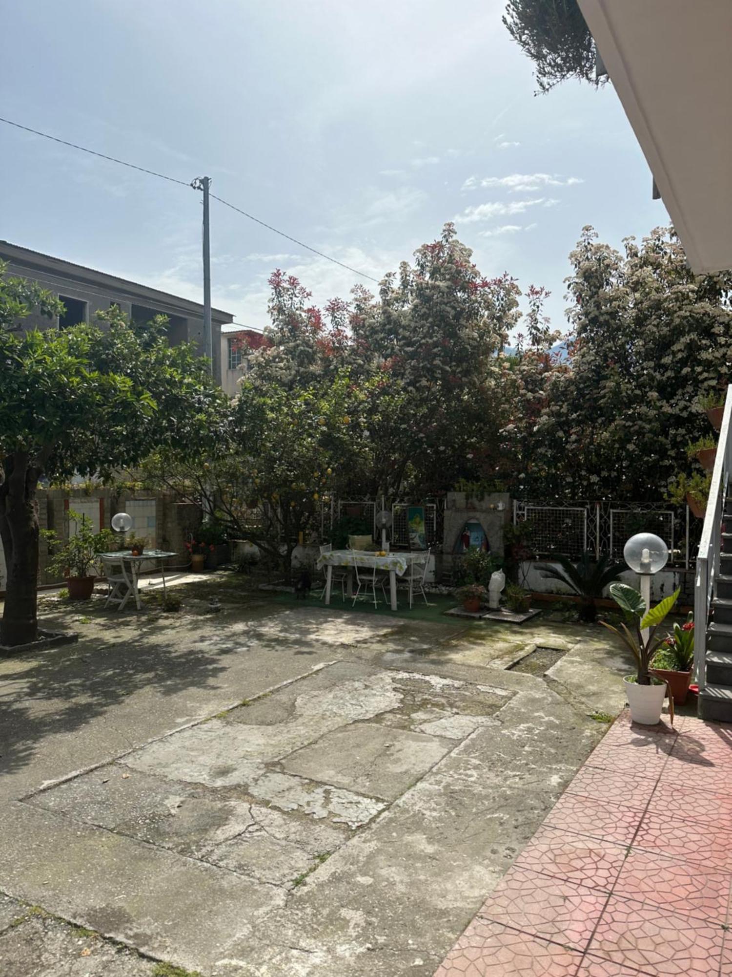 In Famiglia Apartment And Rooms For Pompei, Amalfi, Sorrento And Salerno Sant'Egidio del Monte Albino Екстер'єр фото